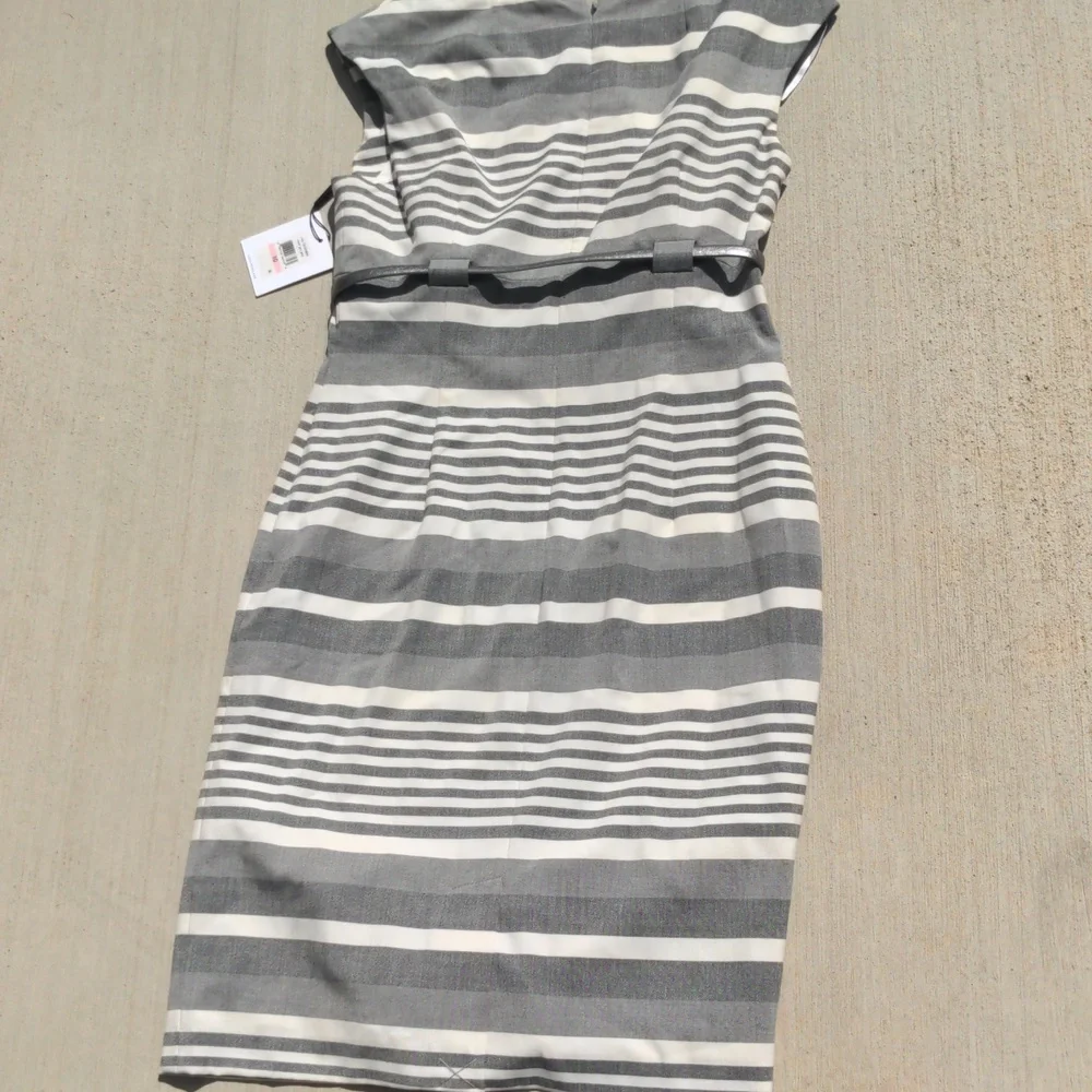 SOLD 💐Calvin Klein women's sheath dress grey white striped - Picture 5 of 8